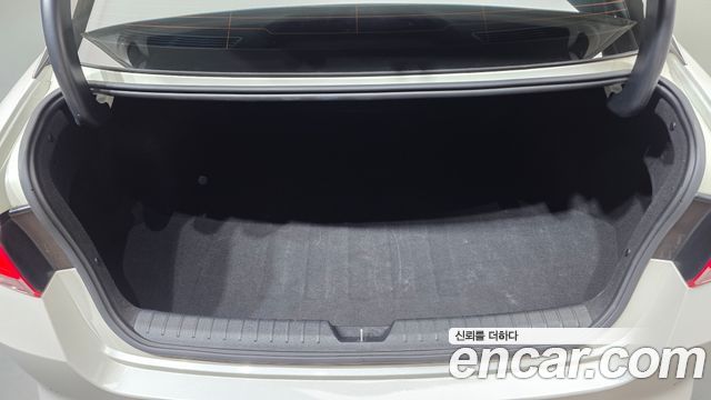 Kia K5 (II) 2.0 MX Style Edition 2018 — фото 20