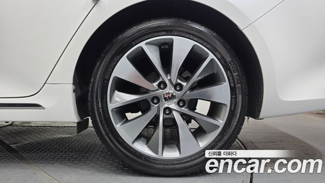 Kia K5 (II) 2.0 MX Style Edition 2018 — фото 21