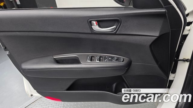 Kia K5 (II) 2.0 MX Style Edition 2018 — фото 24
