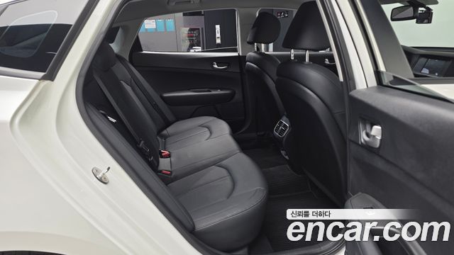 Kia K5 (II) 2.0 MX Style Edition 2018 — фото 26