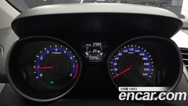 Hyundai Avante 1.6 GDi Smart Standard 2015 — фото 8