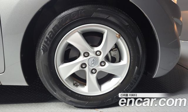 Hyundai Avante 1.6 GDi Smart Standard 2015 — фото 21