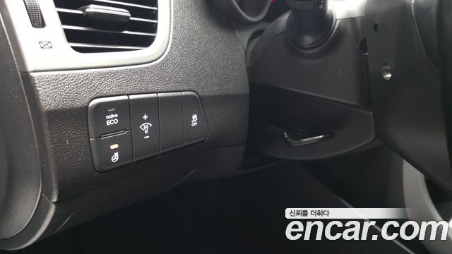 Hyundai Avante 1.6 GDi Smart Standard 2015 — фото 27