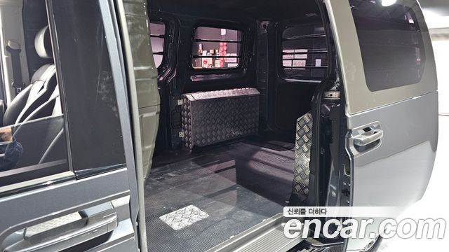 Hyundai Staria Cargo 3-Seater Modern 2023 — фото 11