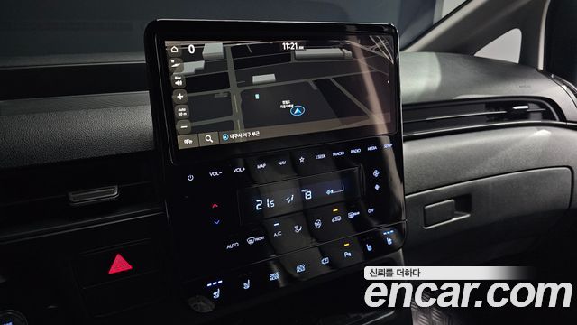Hyundai Staria Cargo 3-Seater Modern 2023 — фото 12