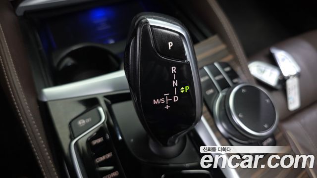 BMW 5 Series (G30) 530i xDrive M Sport Package Plus 2018 — фото 9