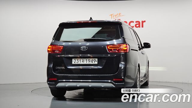 Kia Carnival Gasoline 9-Seater Noblesse Special 2019 — фото 4