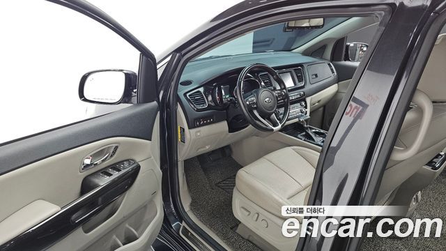 Kia Carnival Gasoline 9-Seater Noblesse Special 2019 — фото 11