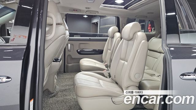 Kia Carnival Gasoline 9-Seater Noblesse Special 2019 — фото 12