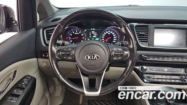Kia Carnival Gasoline 9-Seater Noblesse Special 2019 — фото 13