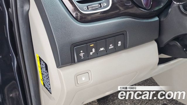 Kia Carnival Gasoline 9-Seater Noblesse Special 2019 — фото 14