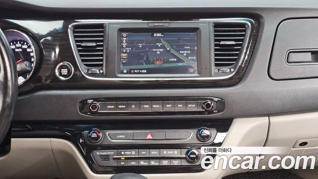 Kia Carnival Gasoline 9-Seater Noblesse Special 2019 — фото 15