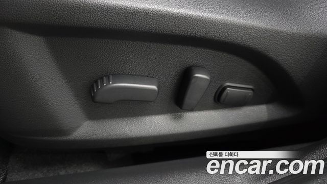 Renault Korea QM6 Gasoline 2WD RE Signature 2019 — фото 28