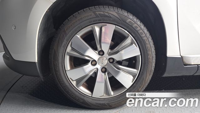 Peugeot 2008 1.6 e-HDi Feline L 2015 — фото 5