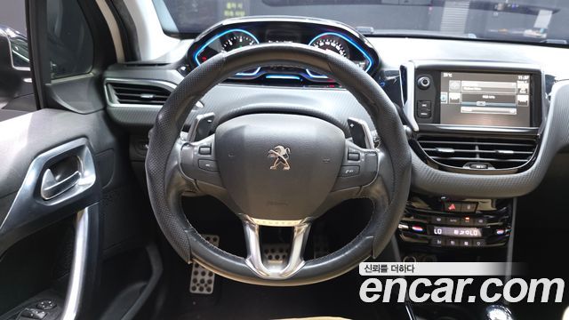 Peugeot 2008 1.6 e-HDi Feline L 2015 — фото 13