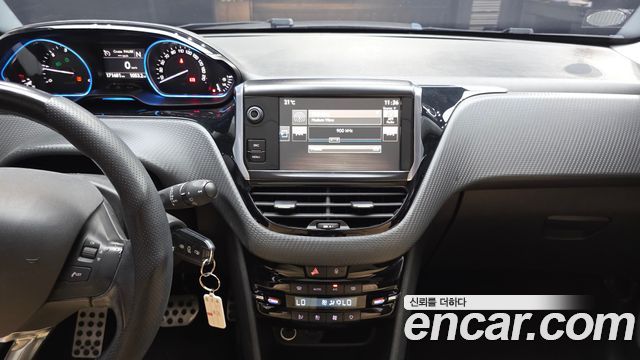 Peugeot 2008 1.6 e-HDi Feline L 2015 — фото 14