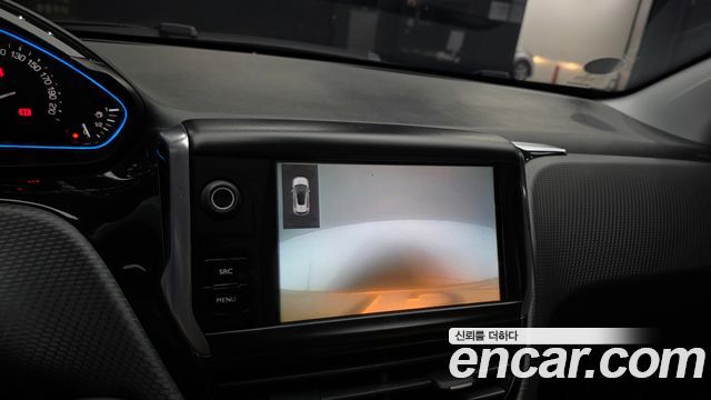 Peugeot 2008 1.6 e-HDi Feline L 2015 — фото 15