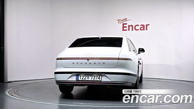 Hyundai Grandeur (GN7) 2,5 Gasoline 2WD Premium 2025 — фото 4