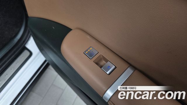 Hyundai Grandeur (GN7) 2,5 Gasoline 2WD Premium 2025 — фото 19