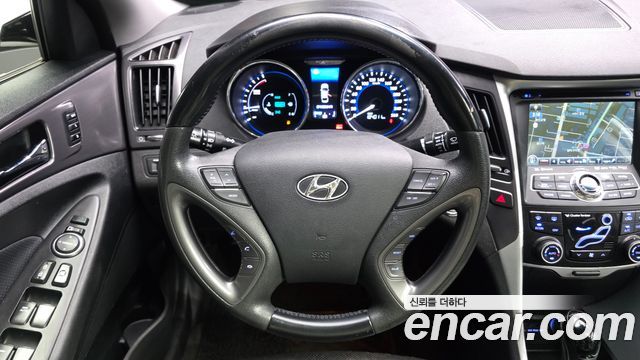 Hyundai Sonata Hybrid 2.0 Royal 2012 — фото 13