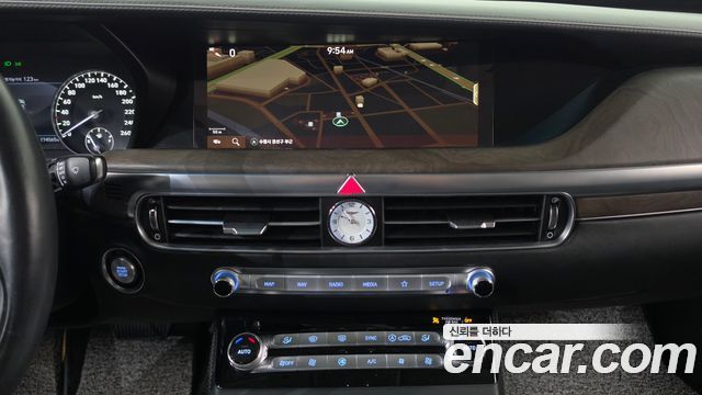 Genesis G90 3.3 T AWD Premium 2019 — фото 12
