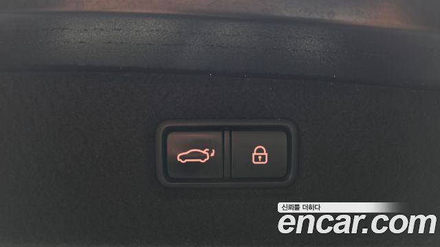 Genesis G90 3.3 T AWD Premium 2019 — фото 18