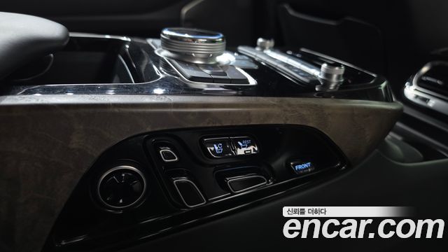 Genesis G90 3.3 T AWD Premium 2019 — фото 28