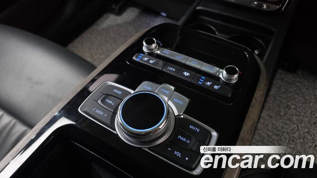 Genesis G90 3.3 T AWD Premium 2019 — фото 33