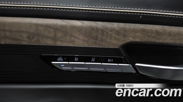 Genesis G90 3.3 T AWD Premium 2019 — фото 35