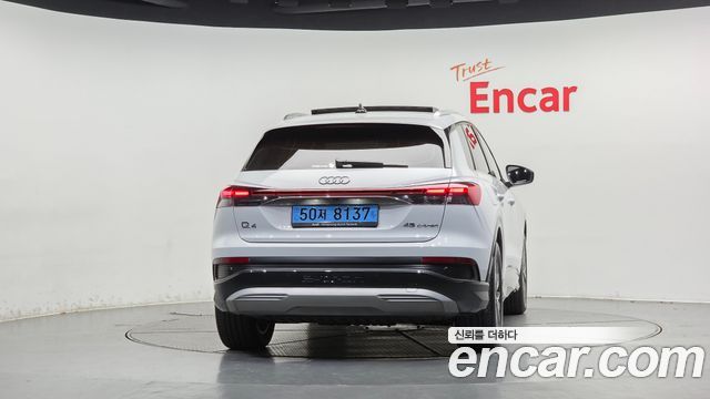 Audi Q4 e-tron (F4) 45 2025 — фото 4
