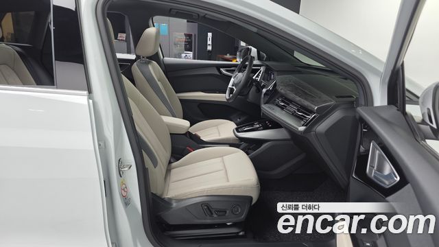 Audi Q4 e-tron (F4) 45 2025 — фото 11