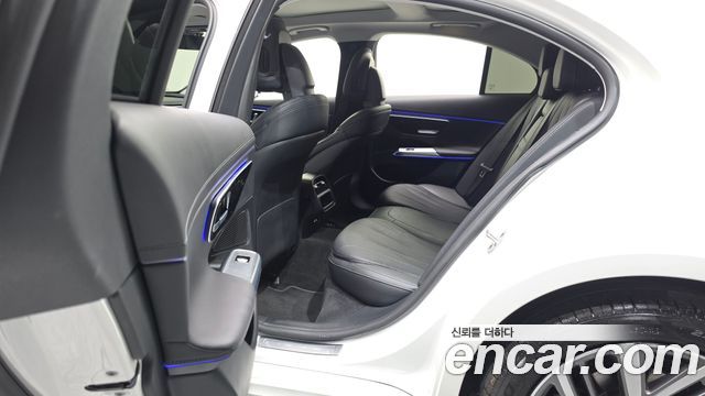 Mercedes-Benz E-Class (W214) E220d 4MATIC Exclusive 2024 — фото 26