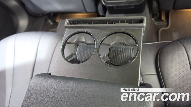 Mercedes-Benz E-Class (W214) E220d 4MATIC Exclusive 2024 — фото 29