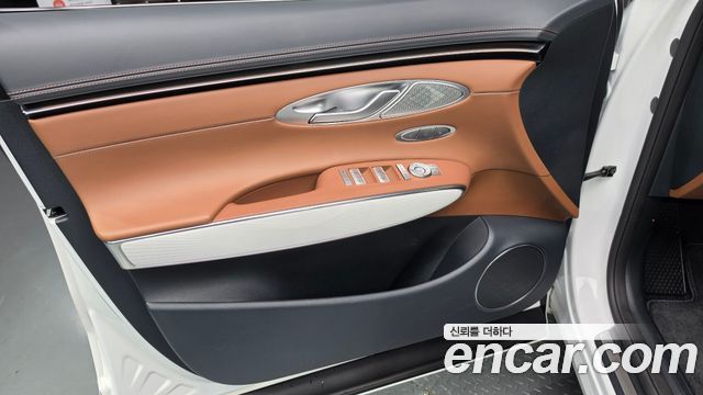 Genesis GV70 2.5T Gasoline AWD 2025 — фото 24