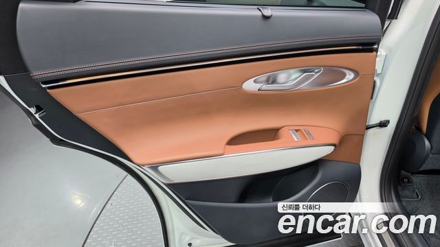 Genesis GV70 2.5T Gasoline AWD 2025 — фото 25