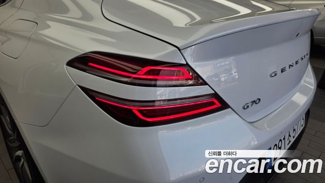 Genesis G70 Gasoline 2.0T 2WD 2021 — фото 23