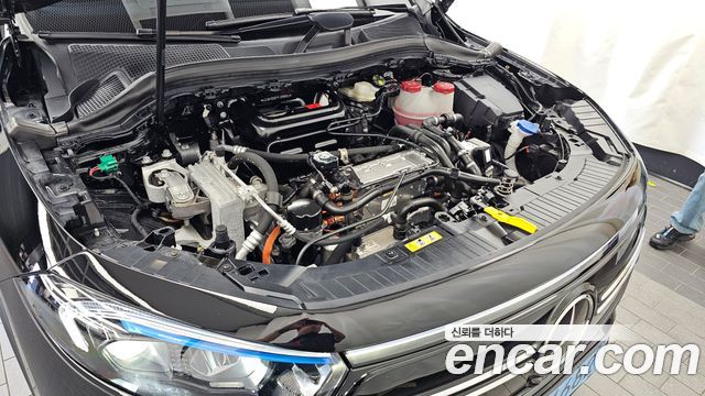 Mercedes-Benz EQA (H243) EQA250 AMG Line 2023 — фото 6