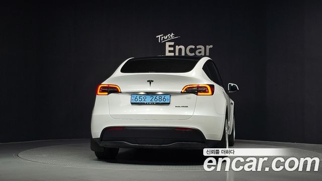 Tesla Model Y RWD 2023 — фото 4