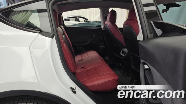Tesla Model Y RWD 2023 — фото 12