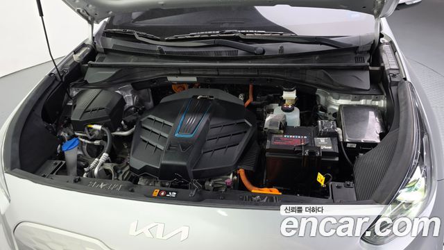 Kia Niro Plus Air 2023 — фото 6