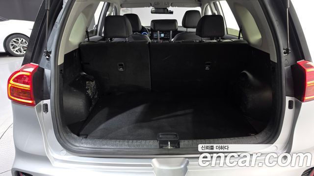 Kia Niro Plus Air 2023 — фото 20