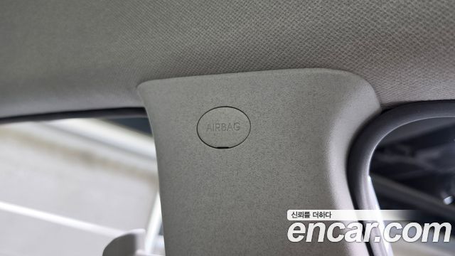 Kia Niro Plus Air 2023 — фото 30