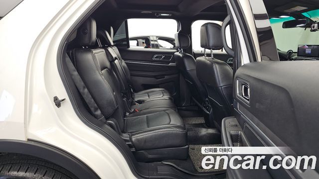 Ford Explorer 2.3 Limited 4WD 5th 2016 — фото 12