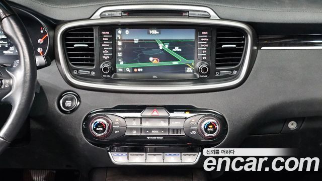 Kia Sorento Diesel 2.0 2WD Noblesse Special 2016 — фото 15