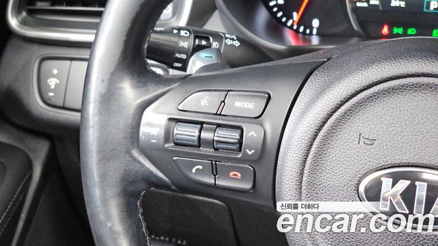 Kia Sorento Diesel 2.0 2WD Noblesse Special 2016 — фото 19
