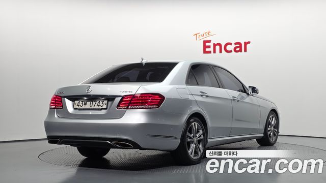 Mercedes-Benz E-Class (W212) E220 Bluetec Avantgarde 2016 — фото 2