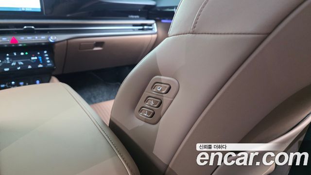 Hyundai Grandeur Hybrid (GN7) Calligraphy 2024 — фото 18