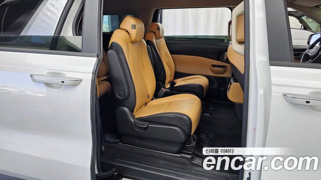 Kia Carnival (IV) Gasoline 9-Seater Prestige 2023 — фото 11