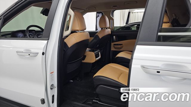 Kia Carnival (IV) Gasoline 9-Seater Prestige 2023 — фото 12