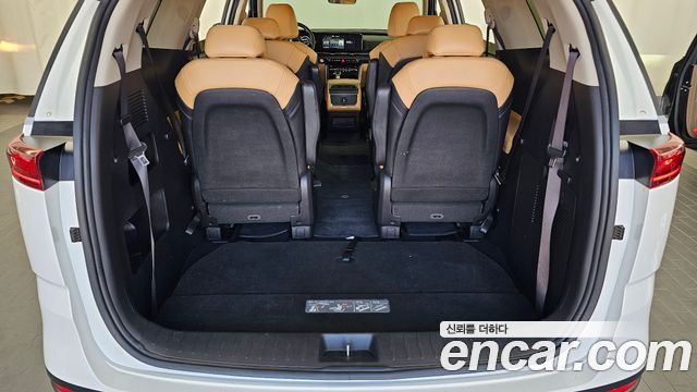 Kia Carnival (IV) Gasoline 9-Seater Prestige 2023 — фото 18